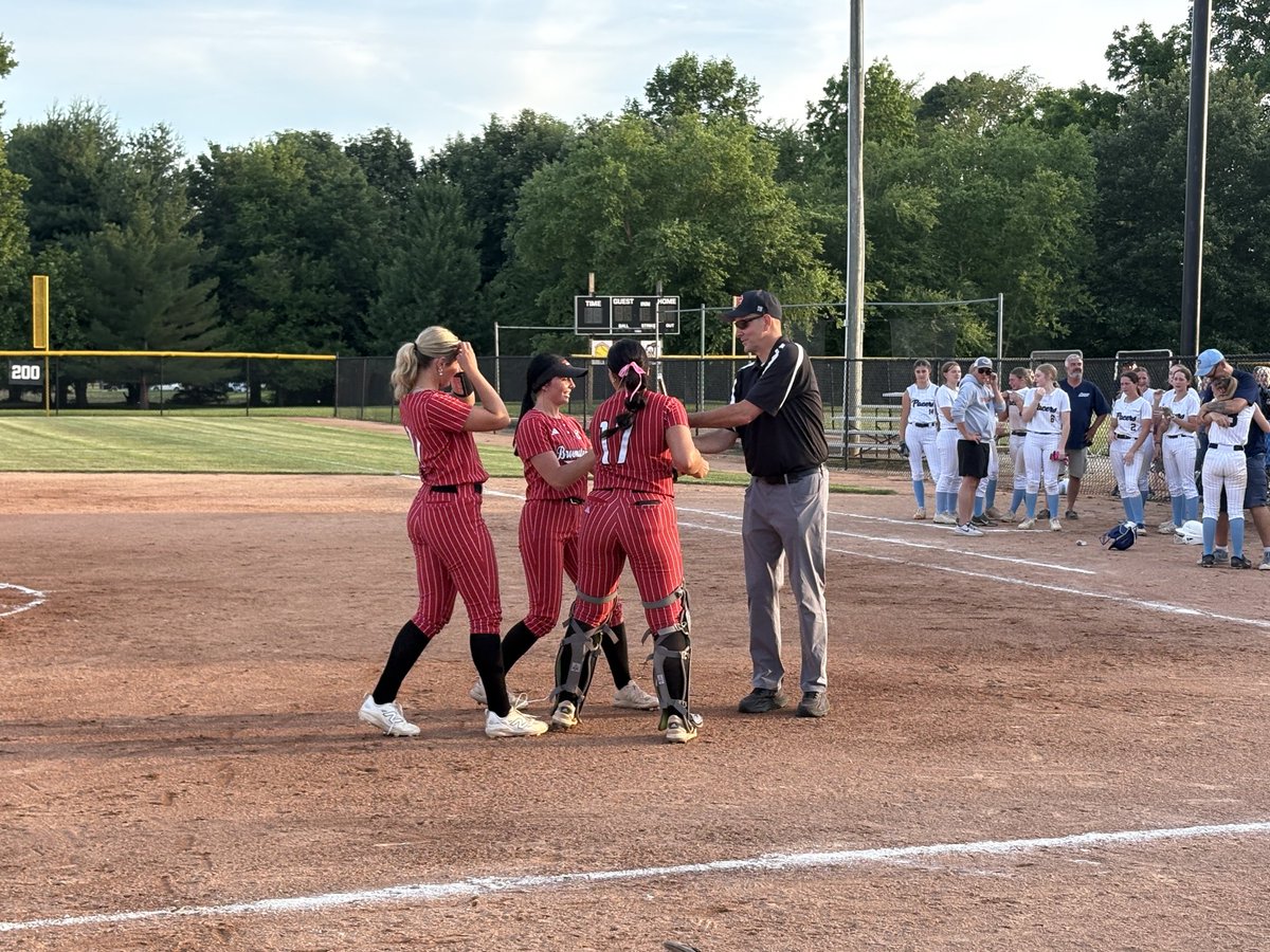 bchsathletics23's tweet photo. Congratulations to the Lady Braves softball team on defeating Switzerland County 5-2 to win sectional! Go Lady Braves! 🥎 https://t.co/t5KnRRRsfq
