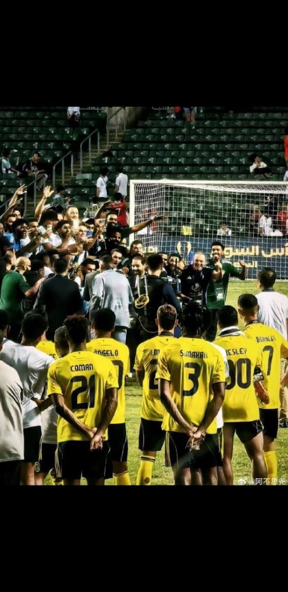 mjdlmjd9's tweet photo. @jackstivano @football_li5 وانت لاتنسى يوم انا رجعت هبطت على ظهرك في السوبر 😁😁😁 https://t.co/QgXSLr4kVt