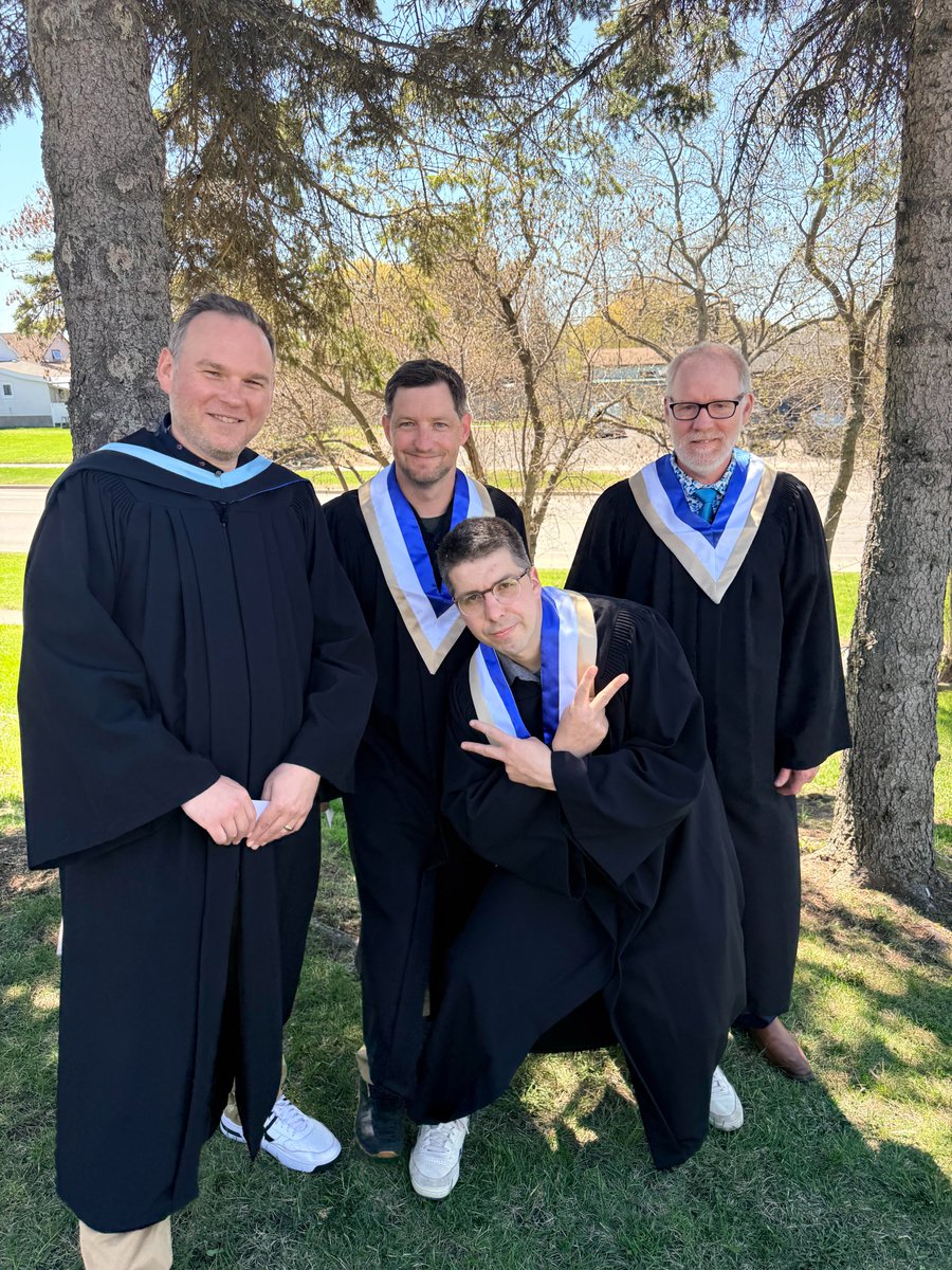 LakeheadTechEd's tweet photo. 🎓 Celebrating the Thunder Bay Tech Ed @mylakehead Class of 2026!

Congratulations on reaching this milestone. Your passion for your trades, technologies, and students will help inspire the next generation of skilled learners. https://t.co/IVZ5TdhAoW