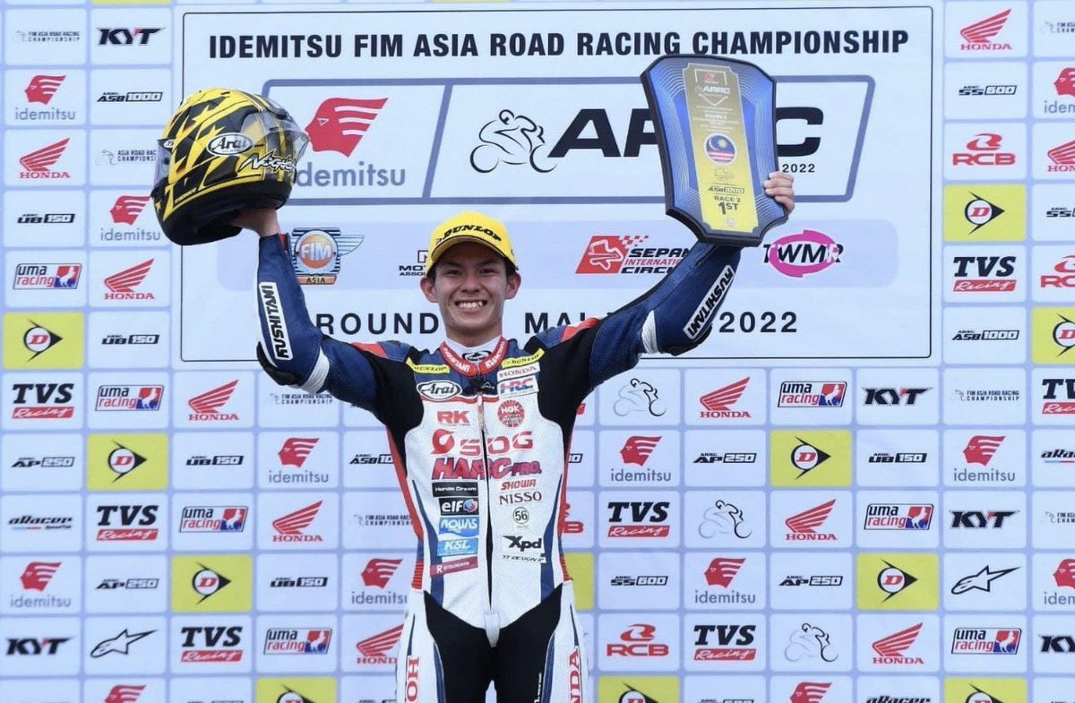 Ken39Kashiwagi's tweet photo. あれから4年
早いもんだよ

アジアロードレース選手権
マレーシアラウンド

埜口遥希の初優勝

表彰台で、聞いた君が代
一生の想い出

#SDGTeamHARCPRO https://t.co/2BNPIWJW1i