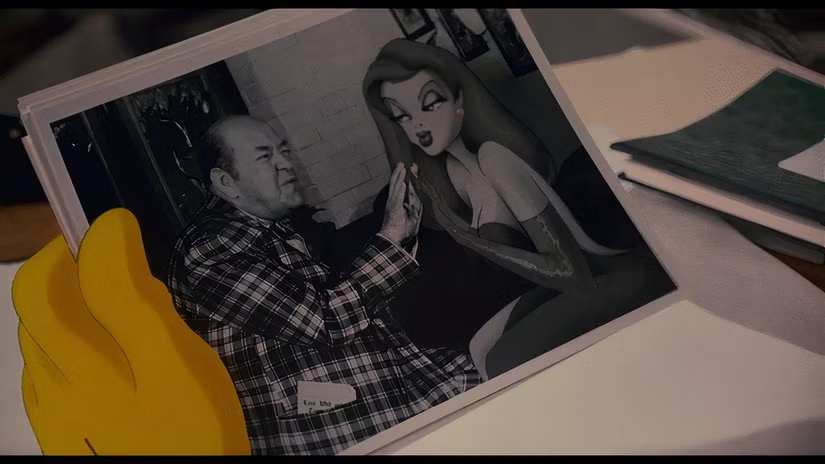 ClintK64's tweet photo. The dame liked playing patty cake with the boss. #NoticedUnderMySurveillance https://t.co/kwYYXygTJA