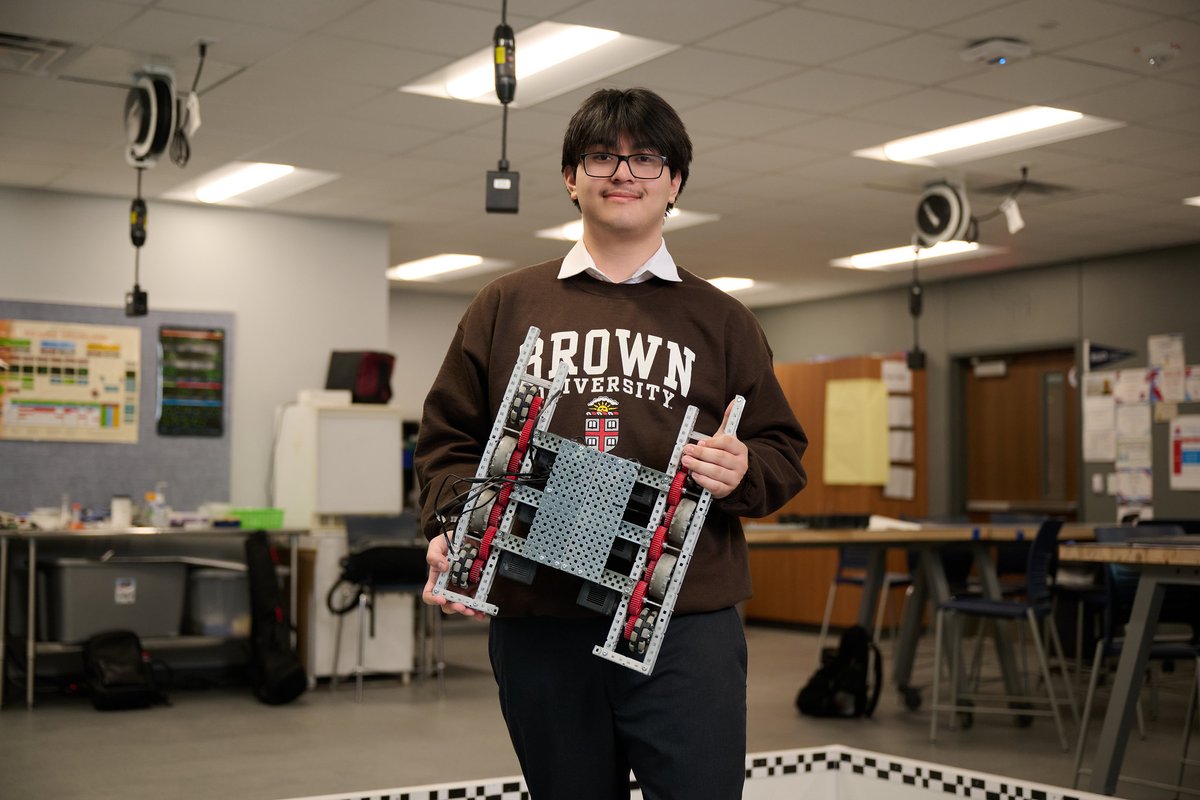 dallasschools's tweet photo. 🌟🎓Lasting Legacy: From translating for his family to @BrownUniversity, @HighschoolTj senior Alan O. hopes to create devices that break language barriers. 

Read more below: 
https://t.co/7jlmCdzUvy https://t.co/ZS2LR6ngj5