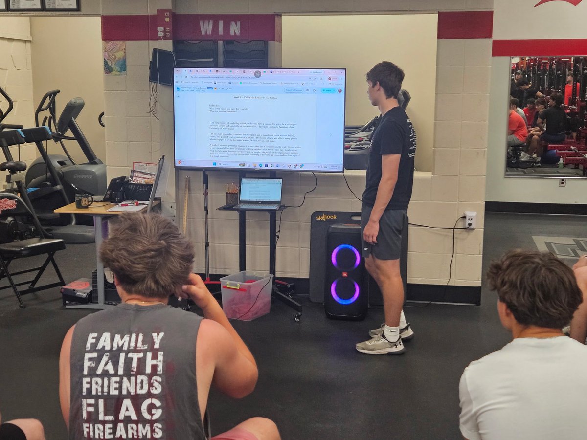 CoachFrey's tweet photo. This morning at Leadership Academy after lifting, we discussed having a Vision as a Leader. It was a great discussion on not only having it but consistently sharing it and the steps to achieving it, and then finally living it yourself. Go Lancers! https://t.co/Mt3VuWIeVj