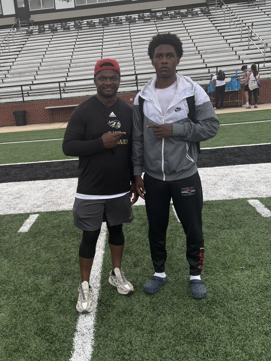 calebxcmac's tweet photo. ✝️♠️Had a great time at @eccc_football camp today! Thanks to @Coach_Webster2 &amp; @turnerrotenberr for inviting me out to compete. Also thankful for them welcoming me in with their great coaching &amp; hospitality!! @coachfell00 @JHoward998 https://t.co/peBrJajCdj