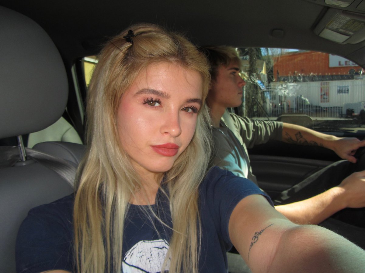 Princess Amber tweet media
