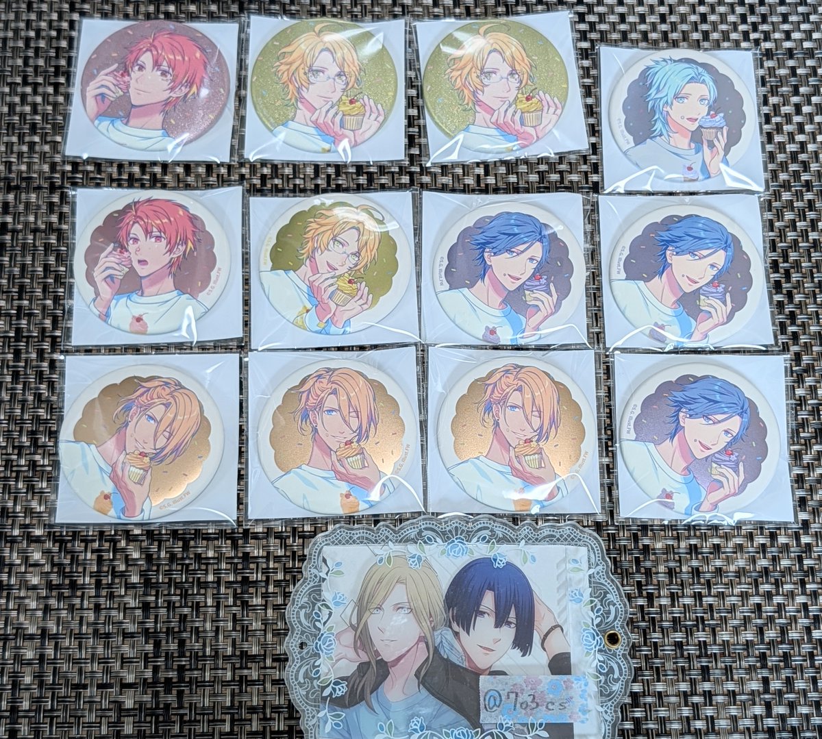 703cs's tweet photo. 【交換】うたプリ BGS 缶バッジ BE MY CUPCAKE BMC ノーマル スペシャル

譲）
N：音也、那月、トキヤ、レン、藍
SP：音也1、那月2

求）
N：真斗、カミュ(真斗と同数まで)
Special：真斗、カミュ

郵送希望です。
同種でなく当方N2:SP1の交換も受け付けております。検索からもお気軽にどうぞ🌸 https://t.co/lPH1bjmkng