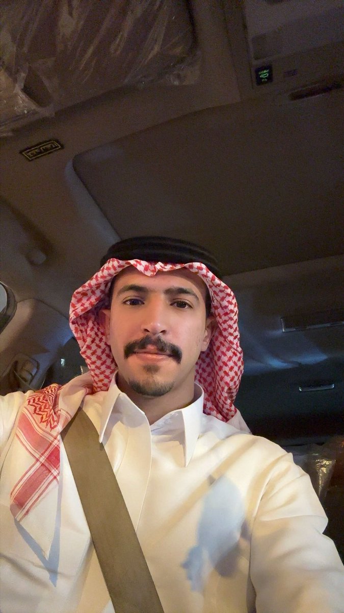 o4s_i's tweet photo. عامَكُم سعيد ❤️ https://t.co/pLvRl5RplZ
