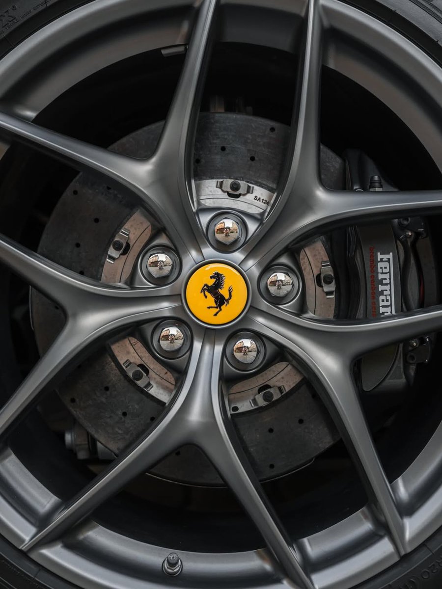 ThrottleCars's tweet photo. The Ferrari F12 is one of our favorite V12 models https://t.co/Mb59XvVw1Y