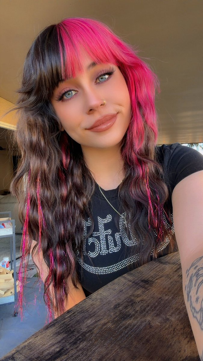ashleyraee tweet media