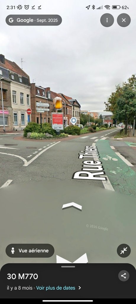 rs459's tweet photo. Cette semaine j'ai failli écraser deux piétons à cause d'une pub 1664 qui cache un passage piéton, le panneau est clairement là pour les conducteurs... #DoubleFail https://t.co/XrWsFVtWqI
