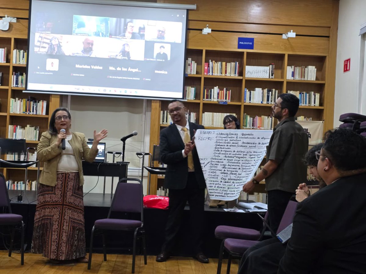 PDHCDMX's tweet photo. #Entérate | En el marco de la invitación del Espacio de Organizaciones de la Sociedad Civil para la Protección de Personas Defensoras de Derechos Humanos y Periodistas, la #IESIDH participó en el Diálogo cerrado entre organizaciones de la sociedad civil e instancias de gobierno para fortalecer el monitoreo y ejercicio del derecho a la protesta en el contexto del Mundial de fútbol en México. 🏆✅️

En él se crearon espacios de trabajo conjunto para la identificación de coincidencias y la priorización de líneas de acción, así como una plenaria para la construcción de propuestas para fortalecer la prevención, protección y reacción en la coyuntura de la protesta social y el mundial. 🗣️💬✍️