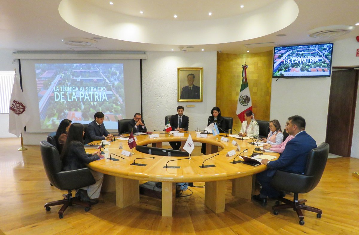 SIIS_IPN's tweet photo. 🧵 1/3
🇲🇽🤝🇦🇷 ¡El @IPN_MX firma convenio de movilidad académica con la Universidad de Buenos Aires (@UBAonline)!
En representación de @ArturoReyesS_ #IPN, la Mtra. Yessica Gasca (#SIISIPN) encabezó este acuerdo que abrirá oportunidades de intercambio para nuestra comunidad. 🎓✨ https://t.co/bQw73rHhCi
