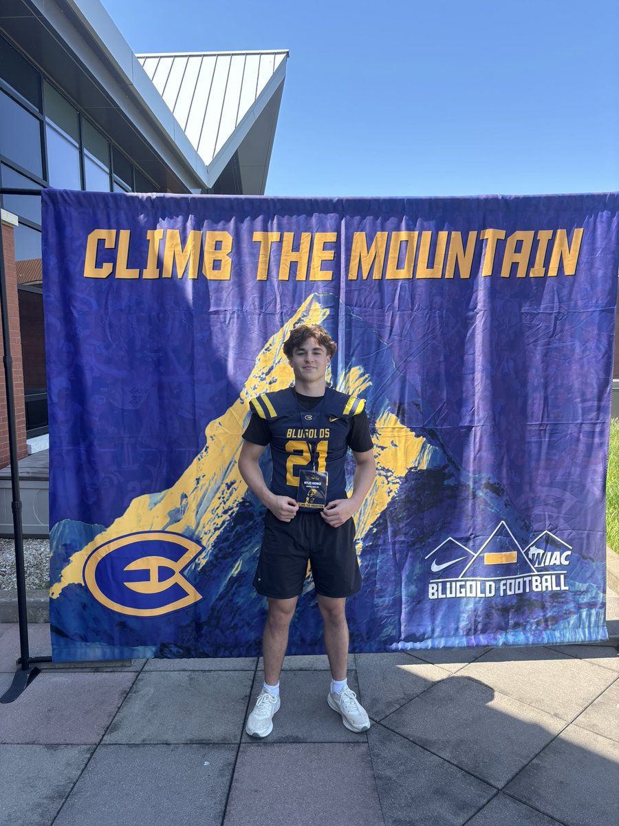 MylesKrinkie's tweet photo. After a great day up in UW-Eau Claire for a junior day visit and talk with coach @CoachGrayvold and @CoachE_Blugolds i would love to anounce my first college offer! https://t.co/jscO333MTt