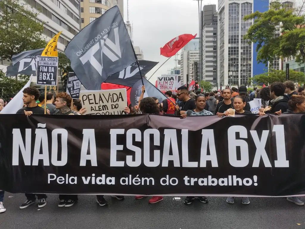 Andrezitosss's tweet photo. 🚨 ATENÇÃO:

Primeiro Ministro Masayoshi Shido votou CONTRA o fim da escala 6x1. https://t.co/CWOTzx4p13