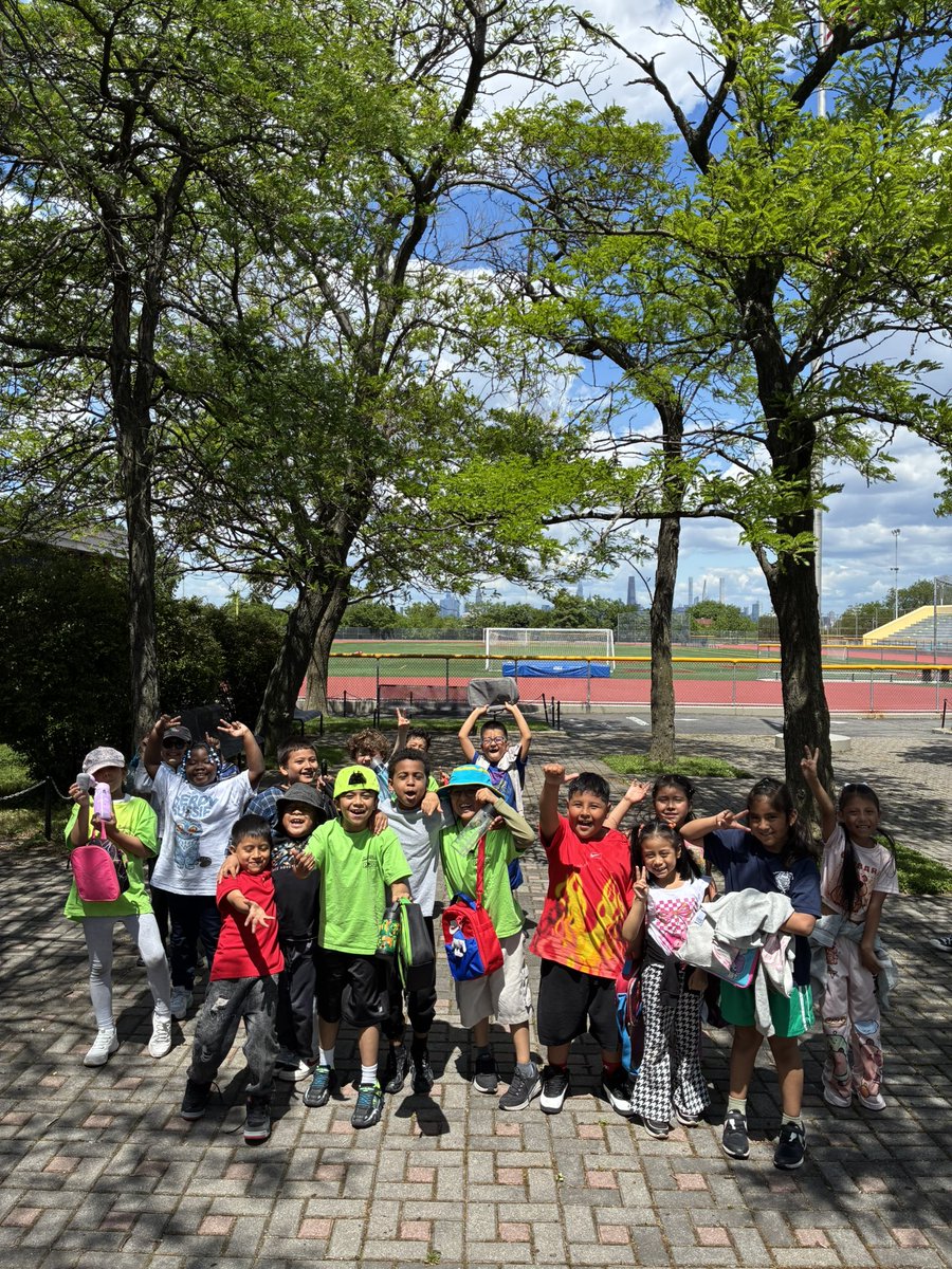 ps305q's tweet photo. Today, our Pre-K through 2nd grade students had an amazing time at Field Day—filled with laughter, teamwork, and lots of smiles! From games to outdoor activities, it was a day full of joy and unforgettable moments.
#FieldDay #StudentJoy #SchoolCommunity @NYC_District24 @ps305q https://t.co/K6iSKva4dt
