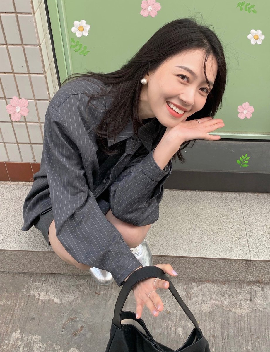 ifreecell's tweet photo. 珰缄札何由达，万里云罗一雁飞 https://t.co/ynrWND2L21