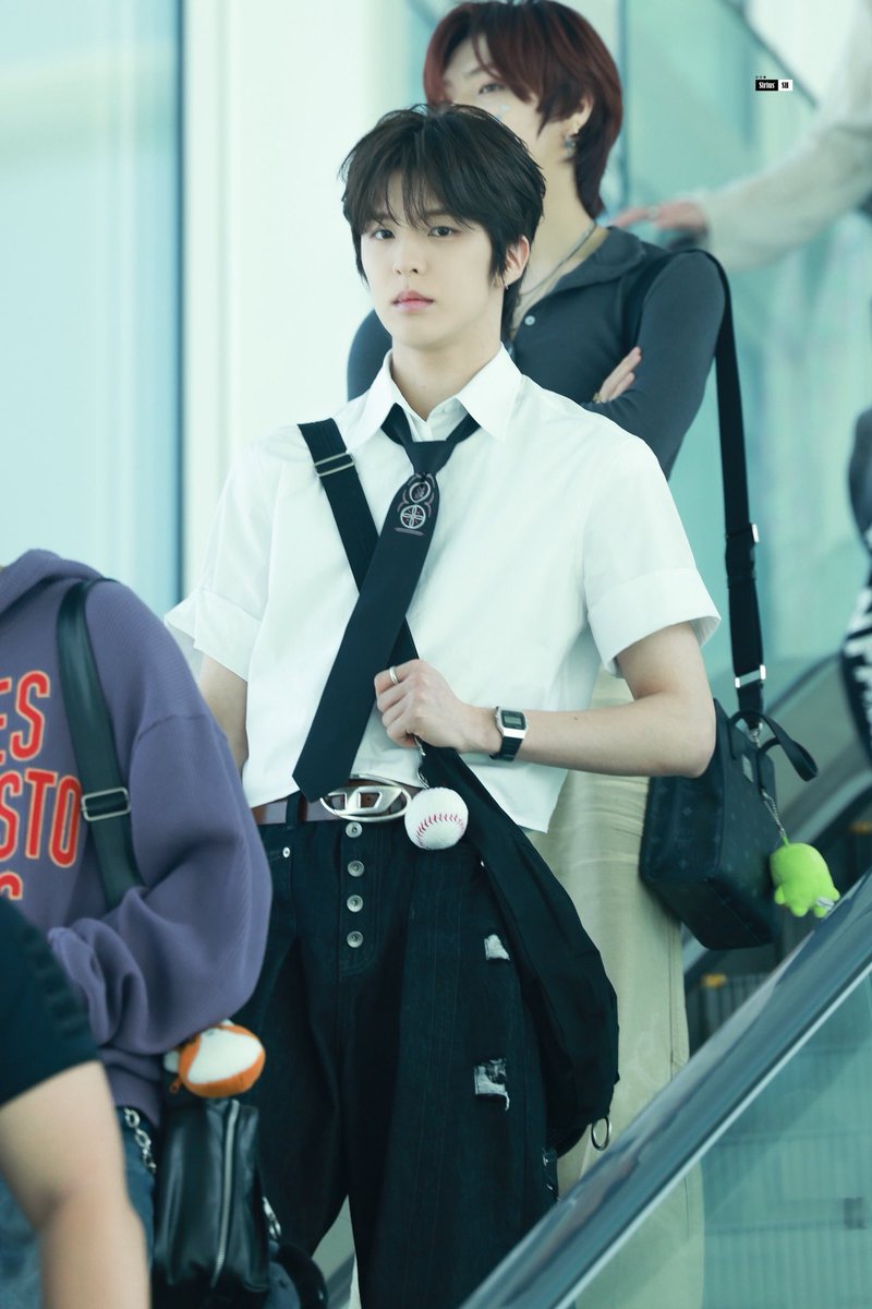 siriush0419's tweet photo. 260529 ICN

#송하 #SONGHA 
#SMTR25 https://t.co/Mp9Umhd6B0