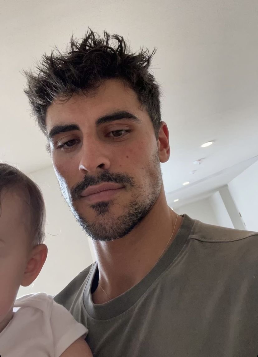 tabooest's tweet photo. girl dad duties https://t.co/yRnEfZKqaX