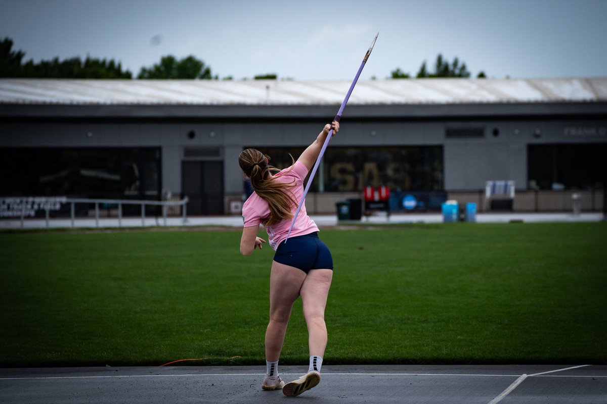WolfPackTrack's tweet photo. 𝐈𝐦𝐩𝐫𝐞𝐬𝐬𝐢𝐯𝐞 𝐉𝐮𝐧𝐢𝐨𝐫 𝐒𝐞𝐚𝐬𝐨𝐧!

Hallee Hughes’ season comes to an end with a throw of 46.57m to place 25th. A great junior season jumping up the all-time list and making a regional appearance!!

#BattleBorn #NCAAOTF https://t.co/h3rCGzPblL