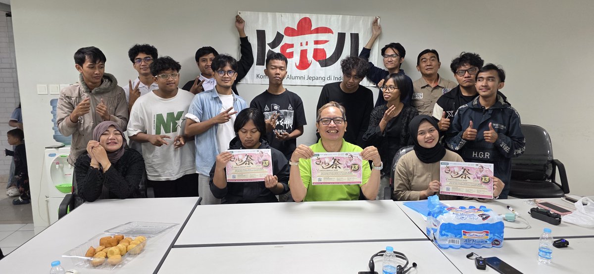 KAJIKai's tweet photo. Meeting pertama Festival Sakura Matsuri ke-13 pada tahun 2026.

Festival Sakura Matsuri ke-13 akan diselenggarakan mulai tgl 25-26 Juli 2026 di Hollywood Junction, Jababeka.

Sakura Matsuri 2025 @ KAJI Channel:
https://t.co/kra7kdjLC6

https://t.co/xz4XUekChb

#jababeka #kaji_kai https://t.co/ma0PpA0DeW