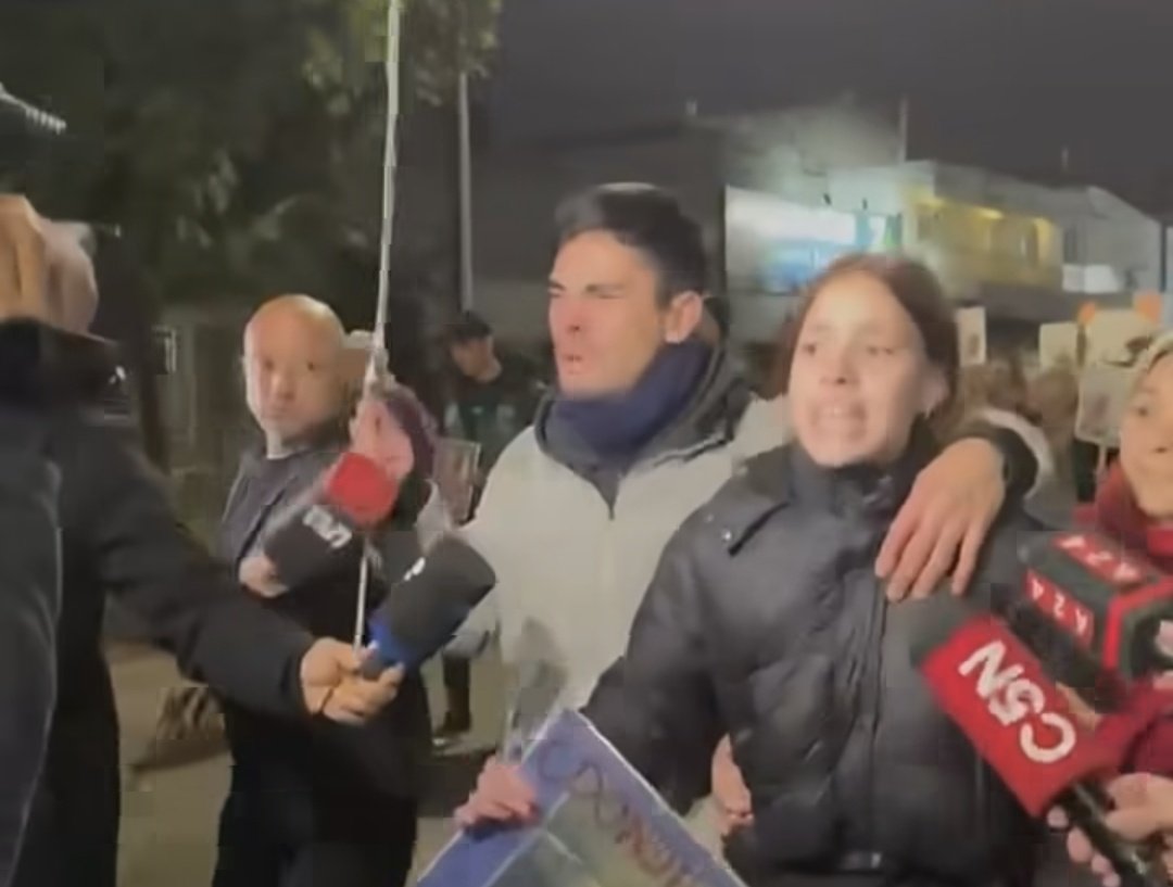 diegosheredia's tweet photo. En la marcha de Agostina Vega están Canal 9, C5N, Telefé, Crónica, A24 y TN. Todos medios nacionales.

Los medios cordobeses, comprados por Llaryora, AUSENTES

NO ODIAMOS LO SUFICIENTE A LOS PERIODISTAS CORDOBESES https://t.co/ylVaCsl4xk