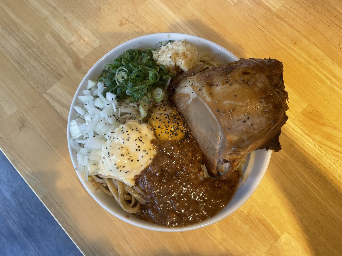 岡山店｜肉の日】 本日5/29。 肉の日！ 29塊まぜそば やりますよー