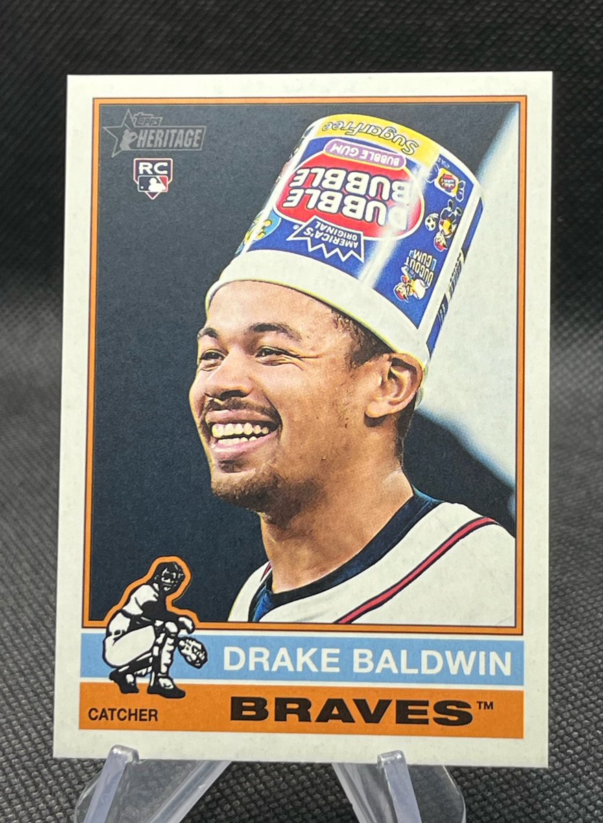 CardsJtr's tweet photo. Snagged this Image Variation recently of Drake! Dubble Bubble 🫧 Hat! 
#CardsJTRMailDay https://t.co/12PS28bAns