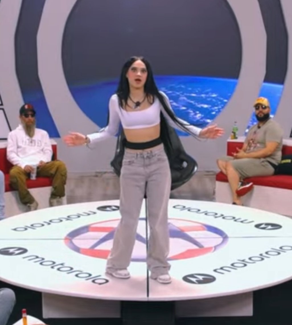 Nef_lv's tweet photo. La nueva villana? #PlanetaAlofoke https://t.co/4M1ZqxH6vO