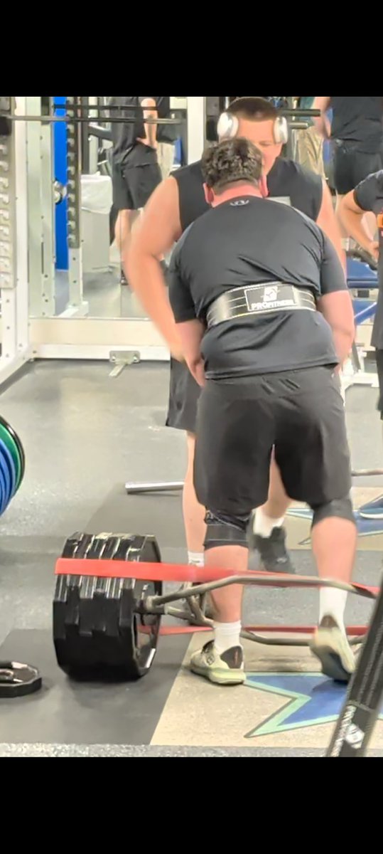 Northstarsfball's tweet photo. Outstanding day with the guys pushing a lot of weight, setting new max numbers, and showing what months of hard work looks like. We now have 23 players part of the 1000lb club!
🔵Great Day to Be a Northstar 🟢 https://t.co/T3kBQYL4eF