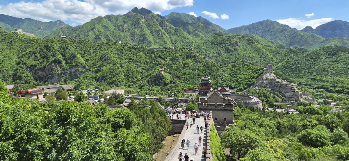 UsetsuRin's tweet photo. Day 7? Basically last 2 day, A bit great wall, Summer palace, A famous market, and me collecting some of my favorite stuff https://t.co/2osBVbSlzP