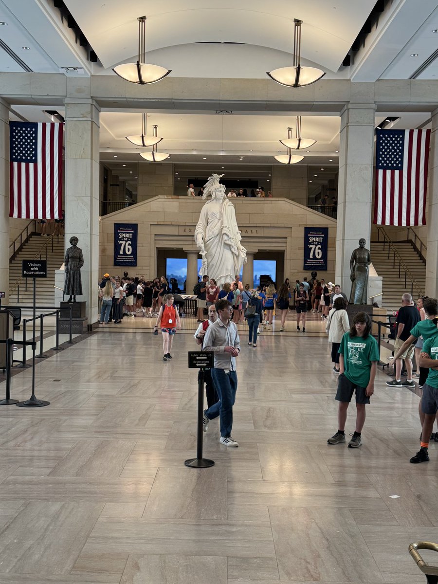 ksamples14's tweet photo. Bus #2  - Capital @MVMiddle https://t.co/KGJolSxFeG