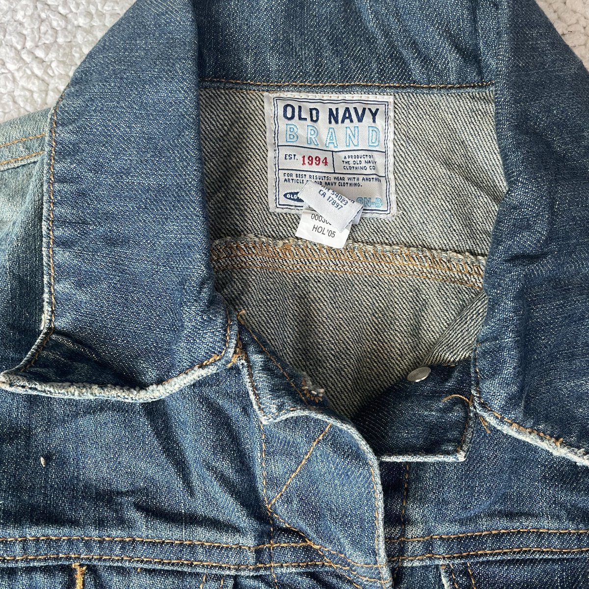 2Az_shop's tweet photo. เสื้อแจ็คเก็ตยีนส์ old navy 

Size: อก36 ยาว 16

Price: 220.-

#เสื้อผ้ามือสอง #ส่งต่อเสื้อผ้ามือ2 #ส่งต่อเสื้อผ้ามือสอง #ส่งต่อเสื้อผ้า #vghbkk #stylistshop #ส่งต่อuniqlo #ส่งต่อhm #เสื้อแจ็คเก็ตยีนส์ #แจ็คเก็ตยีนส์ #ส่งต่อoldnavy https://t.co/0fziI8zNVK
