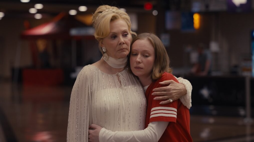 oxentepipoca's tweet photo. O último episódio de ‘Hacks’, comédia estrelada por Jean Smart e Hannah Einbinder, já está disponível na HBO Max.

A série acompanha a formação de uma mentoria inusitada entre Deborah Vance, uma lendária comediante de Las Vegas, e uma jovem roteirista. https://t.co/Yg0vCCvcDk