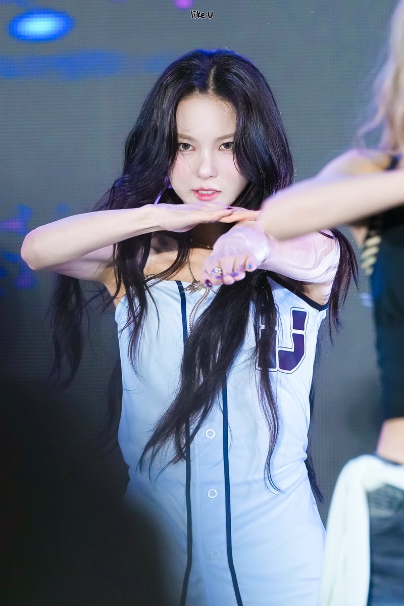 like_u_tokki's tweet photo. 260527 인제대학교 대동제

I'm a killa~ 🙂💕💕

#Kep1er #최유진 #ユジン 
#케플러 #유진 #YUJIN https://t.co/OCuwf2iJca