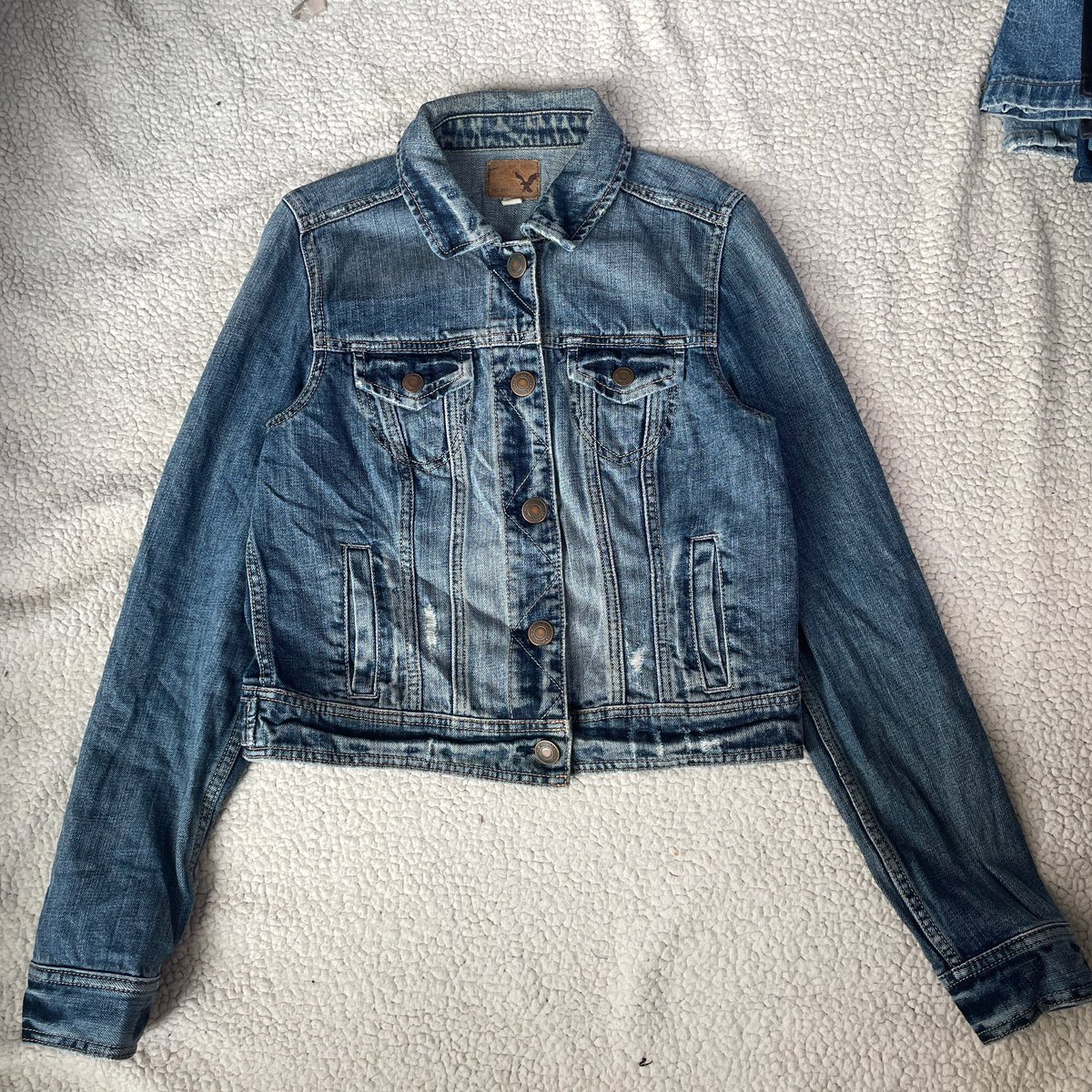 2Az_shop's tweet photo. เสื้อแจ็คเก็ตยีนส์ American Eagle 

Size: อก36 ยาว 20

Price: 200.-

#เสื้อผ้ามือสอง #ส่งต่อเสื้อผ้ามือ2 #ส่งต่อเสื้อผ้ามือสอง #ส่งต่อเสื้อผ้า #vghbkk #stylistshop #ส่งต่อuniqlo #ส่งต่อhm #เสื้อแจ็คเก็ตยีนส์ #แจ็คเก็ตยีนส์ #ส่งต่อamericaneagle https://t.co/FDcyBRZT3Q