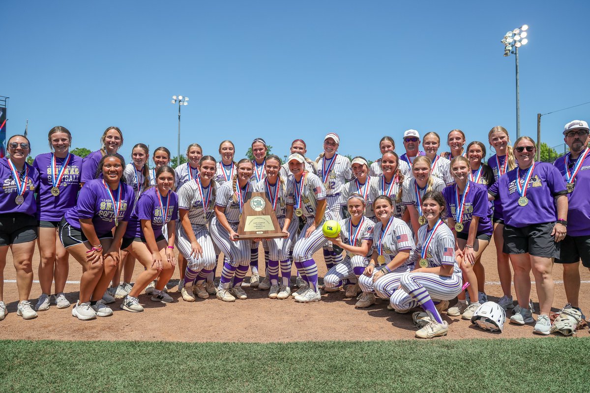 uiltexas's tweet photo. Congratulations to Shiner as they home their 8th UIL State Softball championship ๐ ๐ https://t.co/Zn7OCVemhH