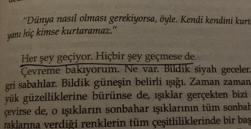 laalyoko's tweet photo. Her şey geçiyor. Hiçbir şey geçmese de...TÖ https://t.co/IXvyZ35SFz