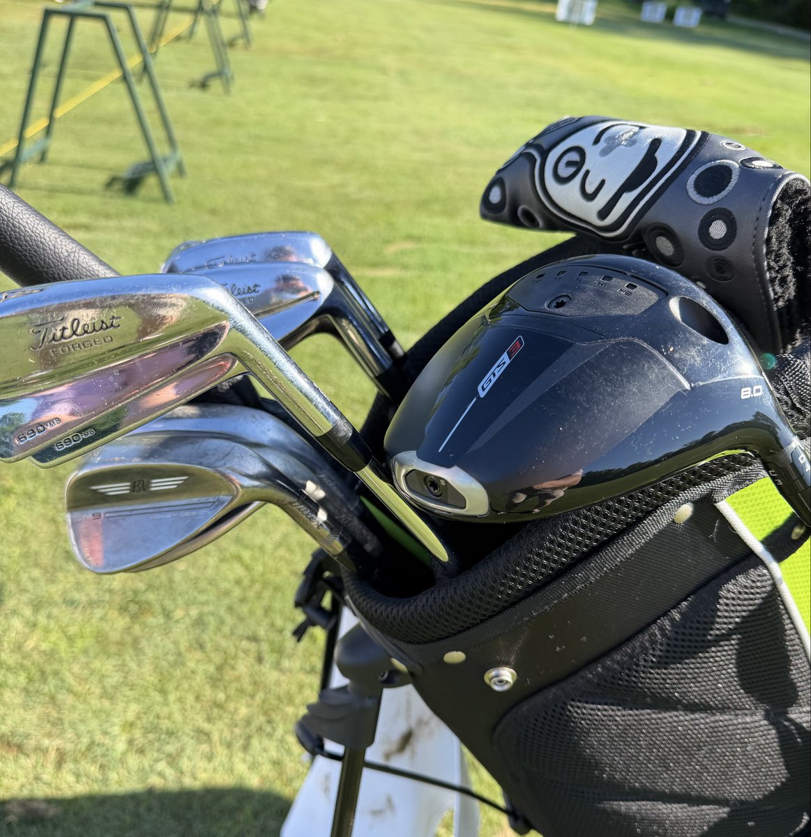 HarrisonTeal's tweet photo. Dialed in. @Titleist #GTS3 https://t.co/O6aGnFZNT5