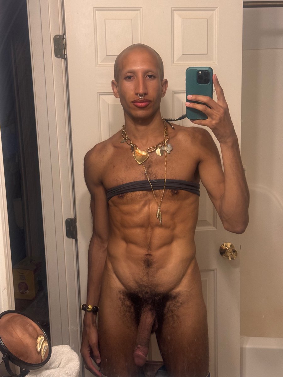 midnightlobby's tweet photo. #trans #nsfw https://t.co/q7X2nwC30t