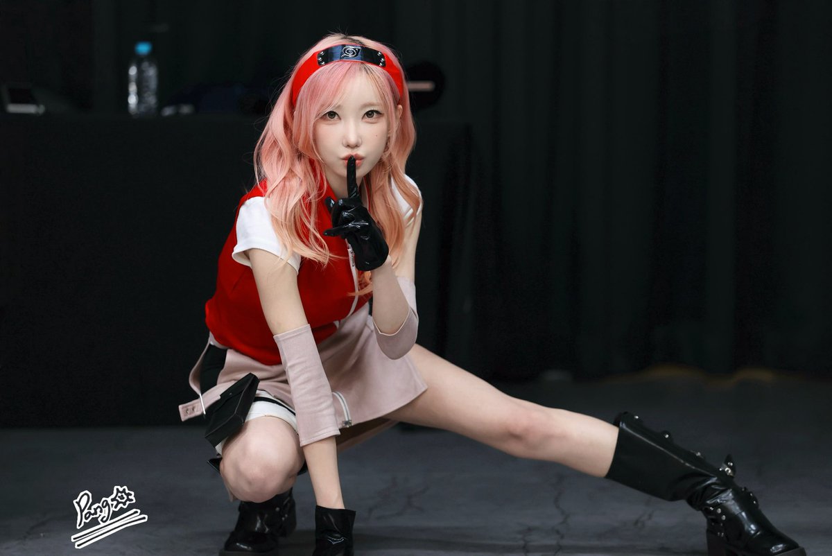 IssacKou86's tweet photo. 260525 ミニレコード

🌸

#QWER #마젠타 #Magenta https://t.co/gYelIWl2mD