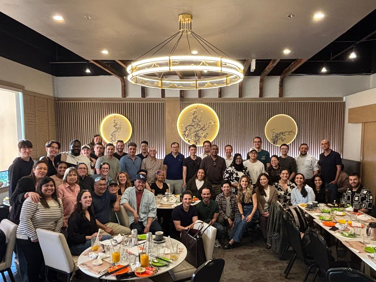 chloroprocaine's tweet photo. Celebrating an amazing year with our @Sunnybrook @UofTanesthesia Fellows, Residents and Anesthesia Assistants with great food and even better company! @ON_Anesthesia @CASUpdate https://t.co/VZ8XuUzsK2