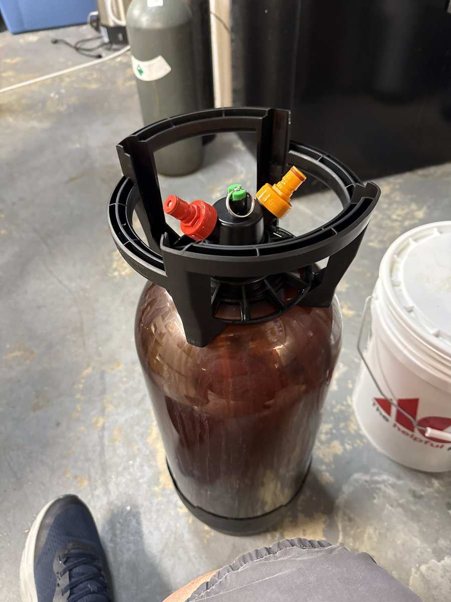 zip100473's tweet photo. Kegged up a beer. First time in a while. https://t.co/vtBCNfjfqw