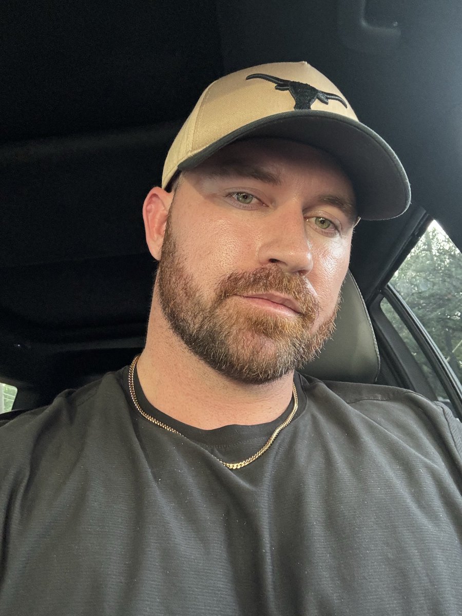 captainflxx's tweet photo. Just finished coaching baseball ⚾️ https://t.co/UDGIhbNfaW