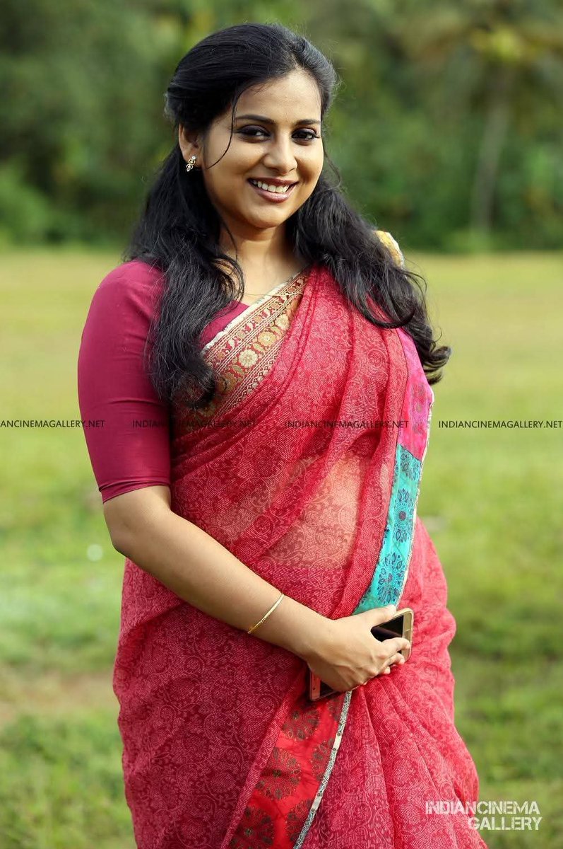 SarathDQ01's tweet photo. Missing her old homely Look !!
#AnnaRajan #Lichi https://t.co/tKUGWQHv8m