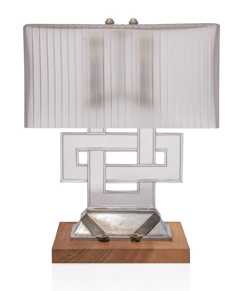 NouveauDeco's tweet photo. Art Deco lamp from 1926 by Rene Lalique, France. https://t.co/ybR7wmrUqc