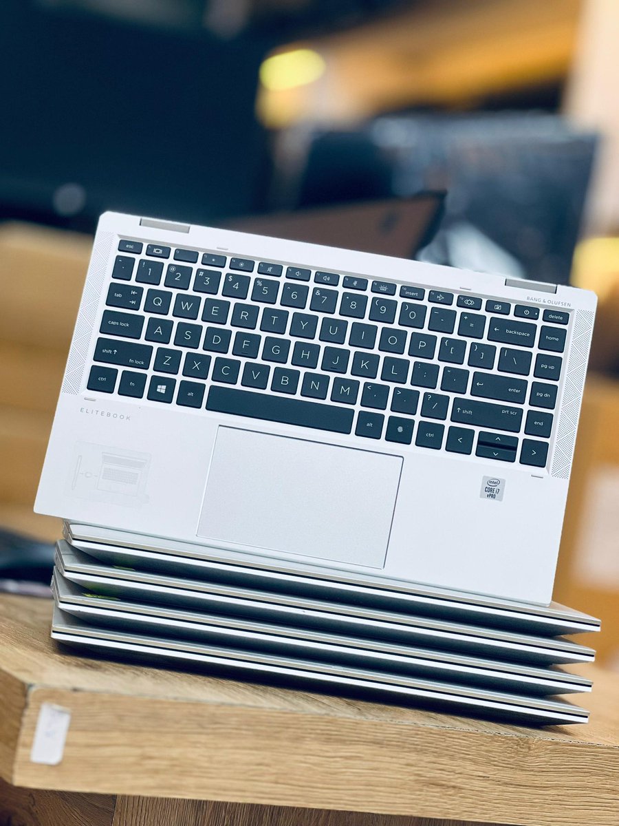 samsiria's tweet photo. Hp elitebook 1040 G7
Core i7
10th generation
Speed up to 4.9Ghz
RAM 32GB
SSD 512GB
Intel UHD graphics
X360 degree rotation
Touchscreen display
Display 14 inches FHD
Excellent speakers 
Free software installation

Tsh 1,480,000/= https://t.co/rLWhvD5bay