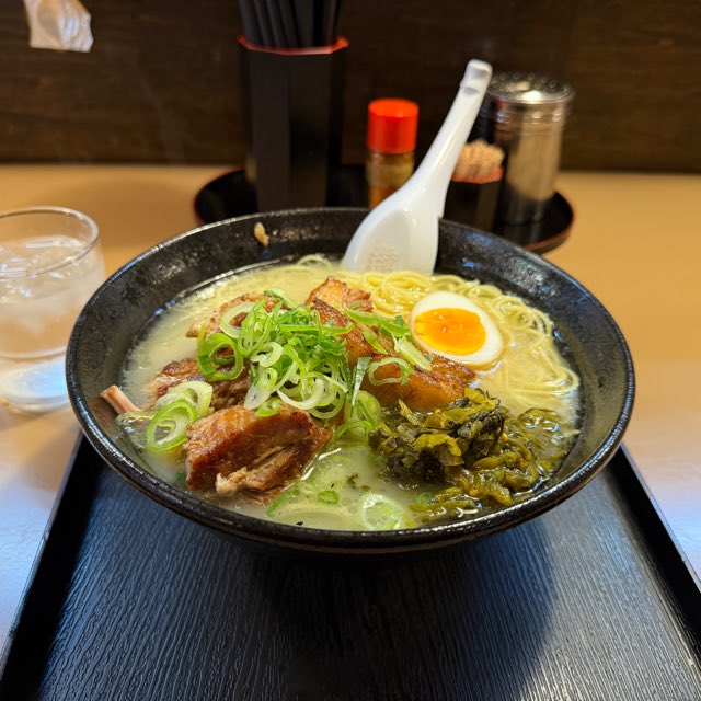 nbeluga's tweet photo. at ラーメン櫻島 本店 #毎日がラーメン https://t.co/XJ2bMInYFB  このあとプールします https://t.co/G4dUJuOBLx