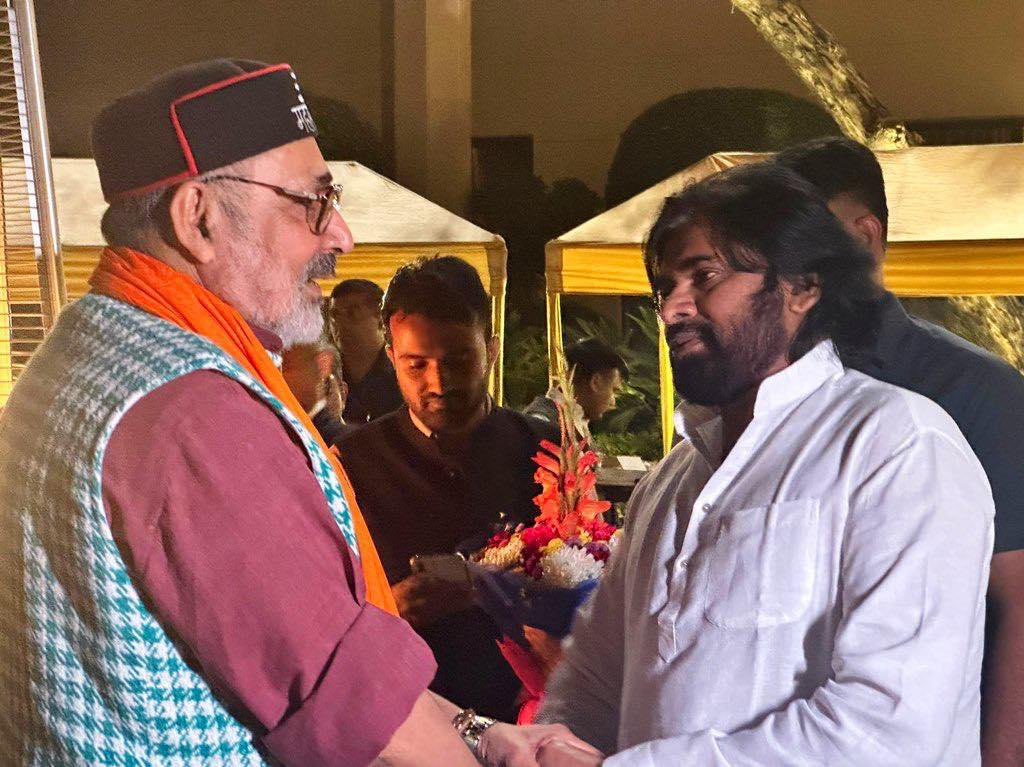 APDeputyCMO's tweet photo. Andhra Pradesh welcomes Hon’ble Union Minister for Textiles, Shri @girirajsinghbjp Ji, on his visit to the State.

With its rich handloom heritage, strong cotton and silk base, growing apparel manufacturing ecosystem, and world-class port connectivity, Andhra Pradesh is steadily emerging as a key driver of India’s textile growth story.

The inauguration of the Medical Textiles Testing Lab at AMTZ, Visakhapatnam, marks another significant step towards strengthening innovation, technical textiles, and global competitiveness in the sector.

This initiative further advances Hon’ble Prime Minister Shri @narendramodi Ji’s vision of positioning India as a global leader in textiles through innovation, sustainability, value-added manufacturing, world-class research infrastructure, and emerging technical textiles.

The coalition government in Andhra Pradesh remains committed to fostering a robust textile ecosystem that promotes investment, innovation, exports, and employment generation.

- @PawanKalyan