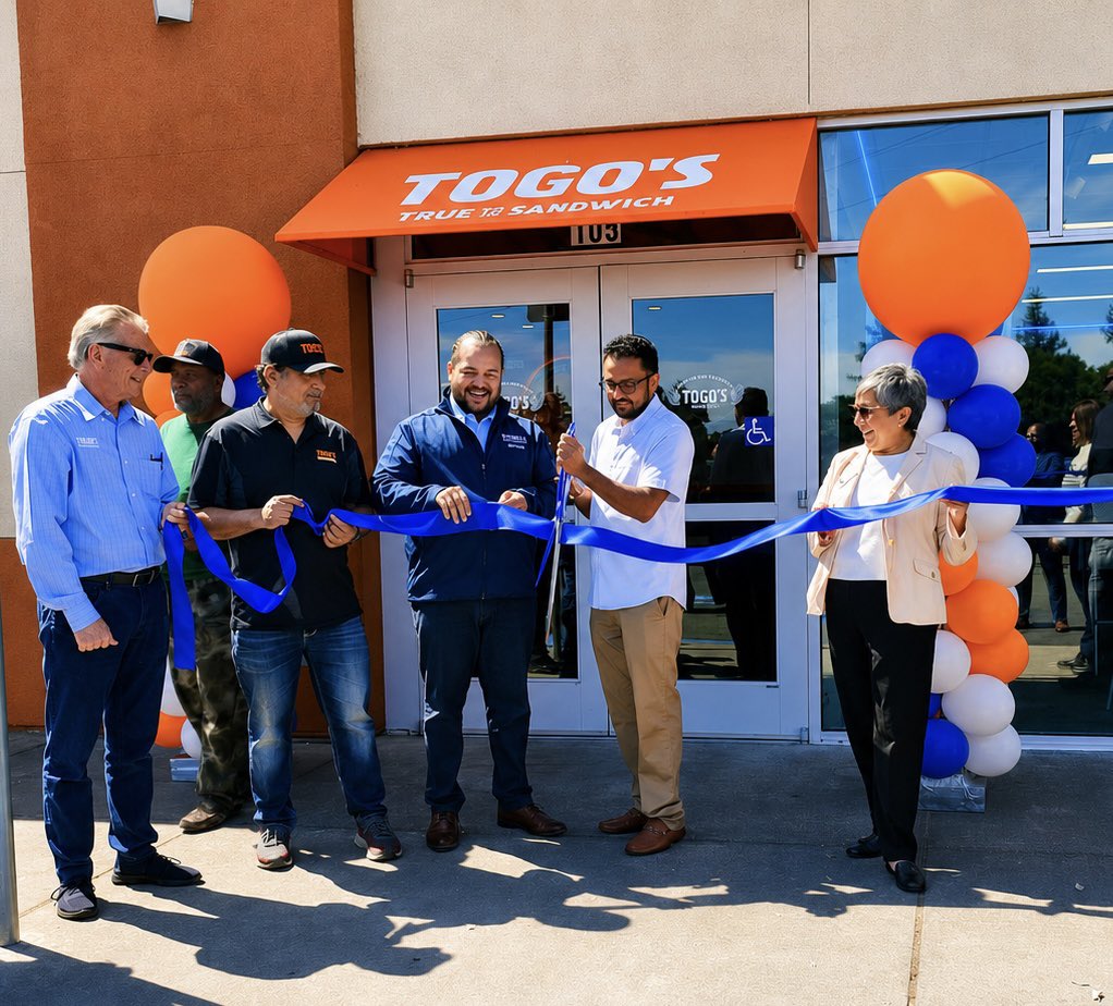 murphyforccc's tweet photo. Welcome to Pinole, @TogosSandwiches! 

We celebrated the grand opening and ribbon cutting of this exciting new business in our community. Small businesses are the backbone of our local economy, and we’re proud to welcome TOGO’S back to our city. 🥪🧡✨ https://t.co/KnW0ktOVvt