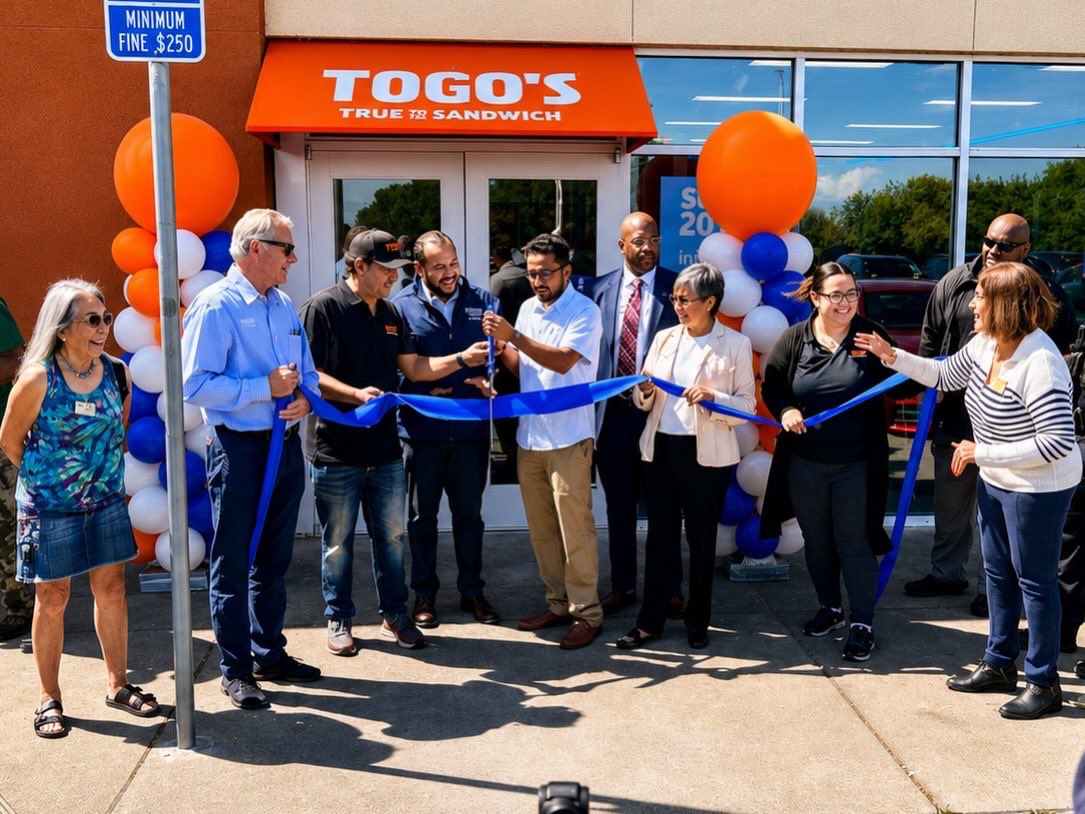 murphyforccc's tweet photo. Welcome to Pinole, @TogosSandwiches! 

We celebrated the grand opening and ribbon cutting of this exciting new business in our community. Small businesses are the backbone of our local economy, and we’re proud to welcome TOGO’S back to our city. 🥪🧡✨ https://t.co/KnW0ktOVvt